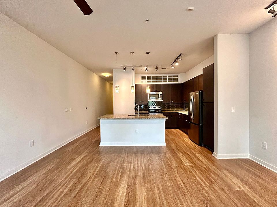 1st image of 1900 Barton Springs Rd Unit 2007