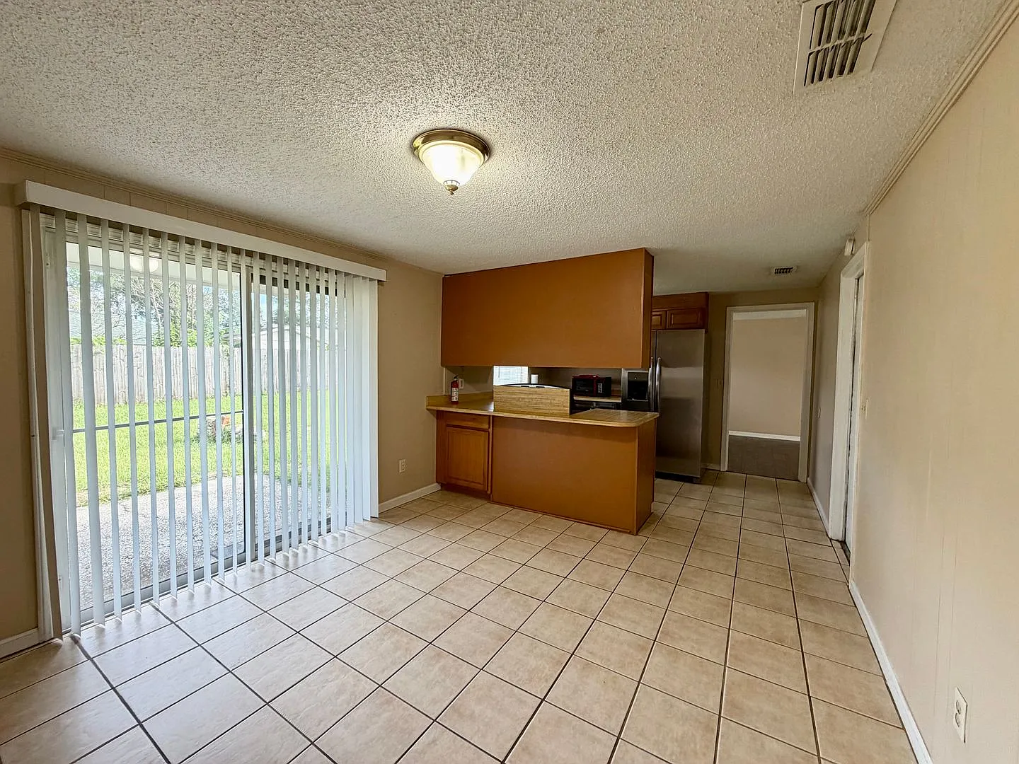 Brick Home in Convenient Location, Large Lot! — Photo 3