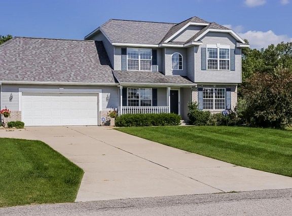 2nd image of 5940 Terrace Park Dr NE