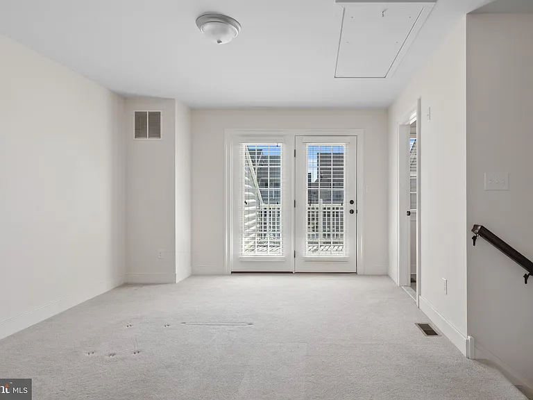 626 D St — Photo 22
