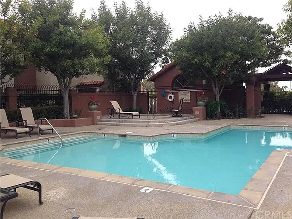 2 bed, 618 sqft, $2,450 — Photo 4