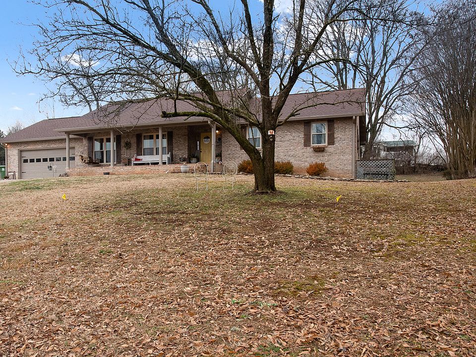 1st image of 1743 Westcliff Dr