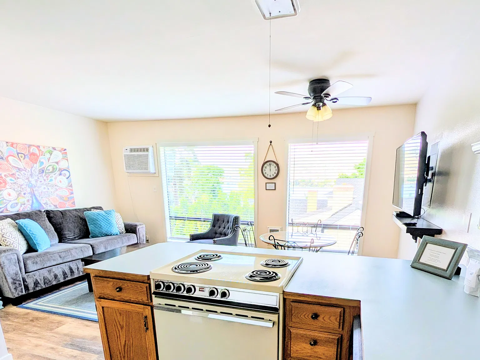 1 bed, $1,200 — Photo 4