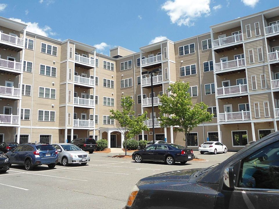 1st image of 8 Walnut St Unit 211
