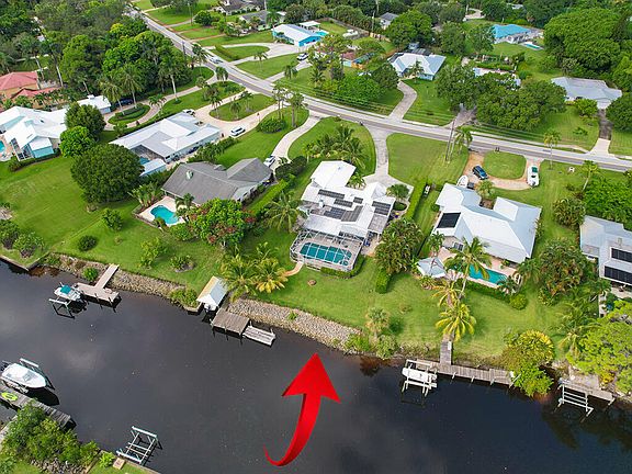 5th image of 1305 NW Pine Lake Drive