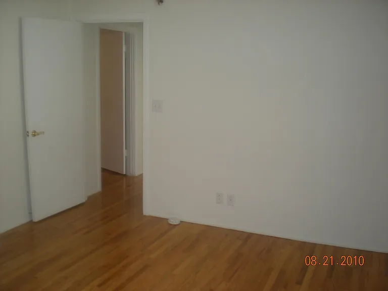 1730 Purdue Ave #3 — Photo 14