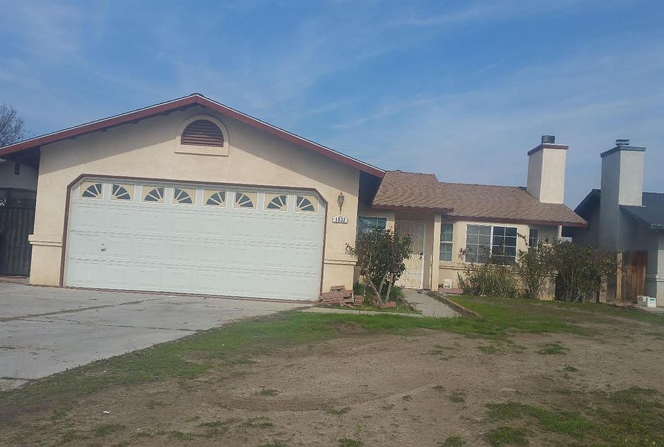 2nd image of 1032 Hazelnut St