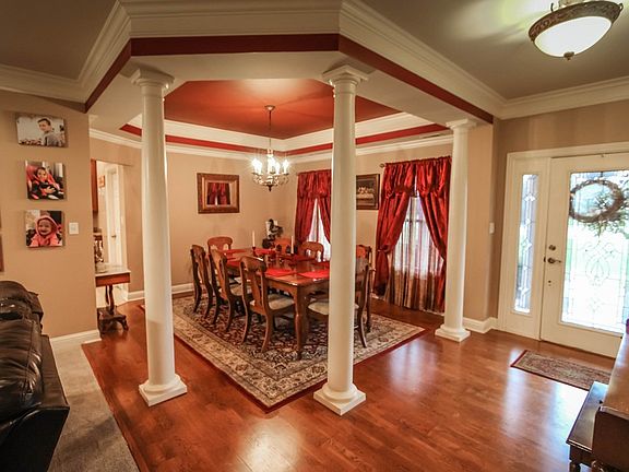 4th image of 6421 Springwood Dr