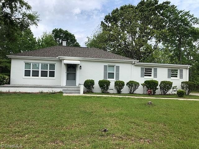 1st image of 2628 Pine Lake Dr