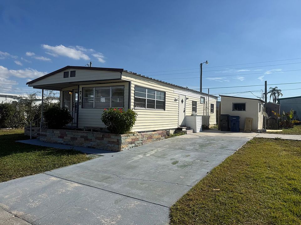 1st image of 710 51st Avenue Dr W