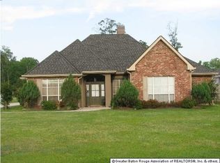 12039 Coueron Dr, Saint Amant, LA 70774