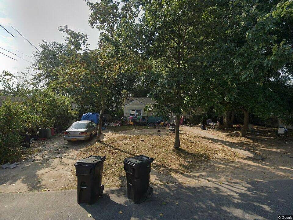 1st image of 540 Bellmore St