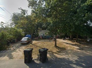 540 Bellmore St, West Islip, NY 11795