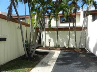 10601 SW 77th Ter, Miami, FL 33173