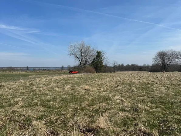 13707 Hideaway Ln, Plano, IA 52581