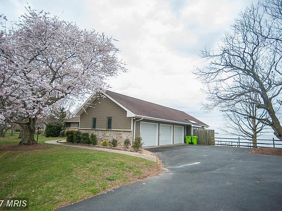 3rd image of 245 Prospect Bay Dr W