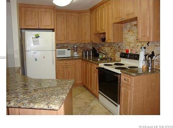 4th image of 4970 NW 102nd Ave APT 104