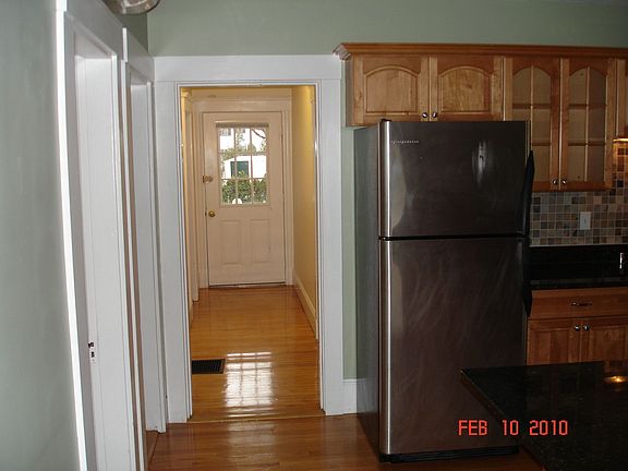 STAINLESS APPLIANCES AND WARM HARDWOOD FLOORS