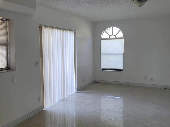 2nd image of 3915 Village Dr Unit B