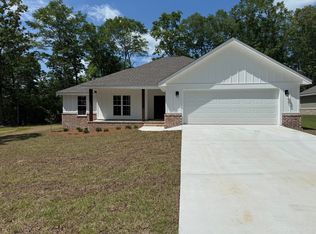 18 The Oaks Dr, Sumrall, MS 39482