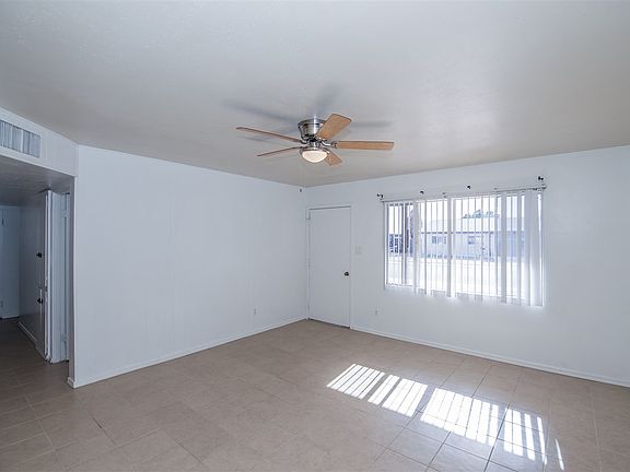 4th image of 156 W 23rd St