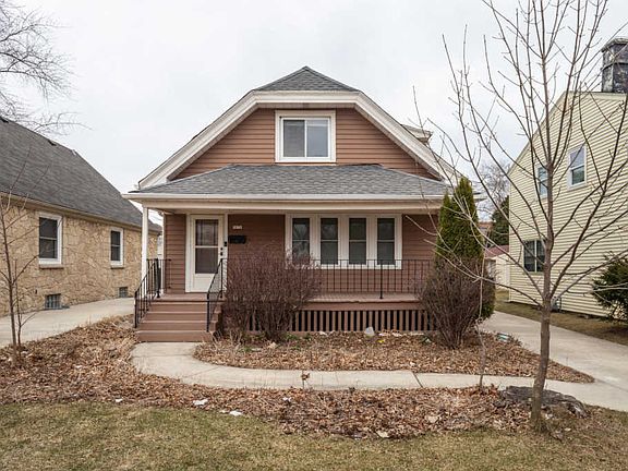 2nd image of 5670 N Lydell Ave
