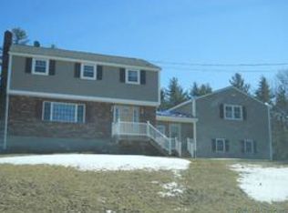 636 Fremont Rd, Chester, NH 03036