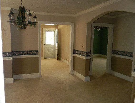 3rd image of 410 Church St #1/2