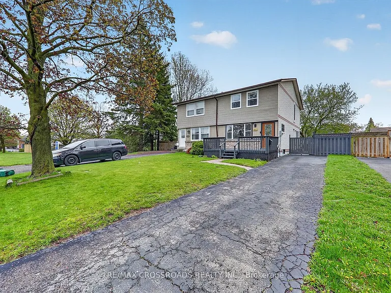 357 Pompano Ct — Photo 3