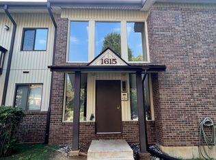 1615 Willow Wren Ct UNIT 109, Florissant, MO 63033