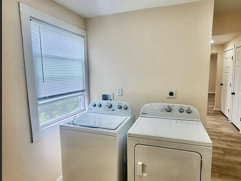 3555 Lossing St #B — Photo 18