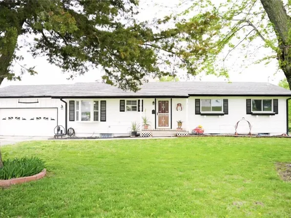 11562 NE Packard Ln, Cameron, MO 64429