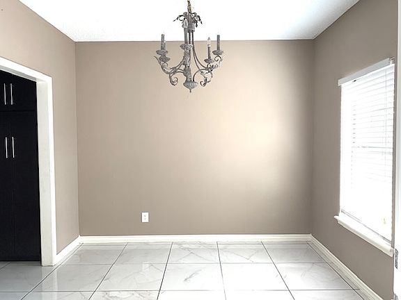 5th image of 1119 Shiloh Dr APT A
