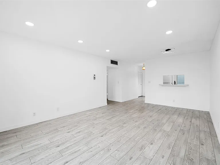 5031 W Oakland Park Blvd #309 — Photo 15