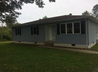 279 Sandy Hill Cir, La Follette, TN 37766