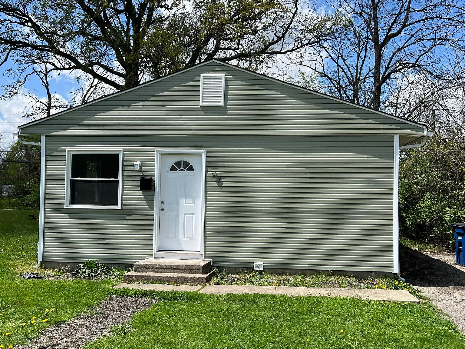 67 Hollencamp Ave — Photo 1
