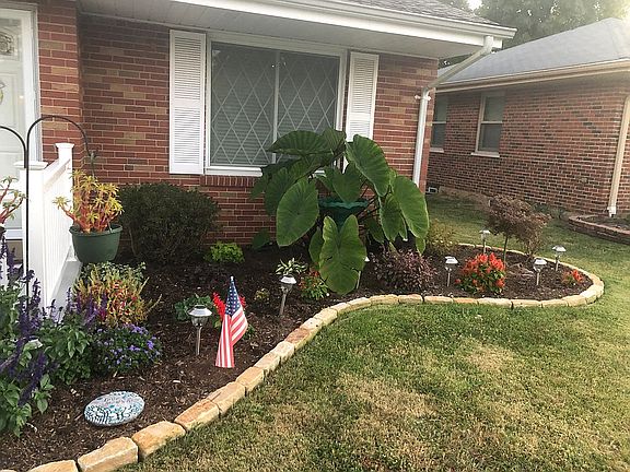 3rd image of 10042 Coventry Ln