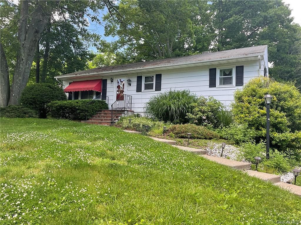 50 Chestnut Lane, Newburgh, NY 12550 Zillow