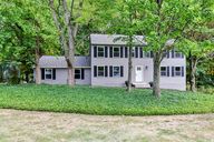 Far Hill Dr-S2509-001.jpg