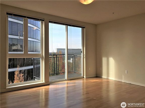 4th image of 3104 Western Ave Unit 513