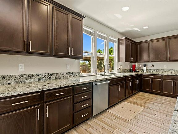 4th image of 3605 Arden Villa Pl