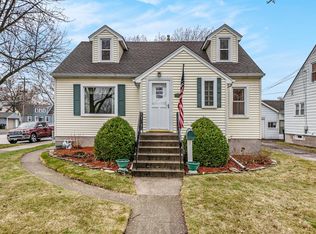 17958 Escanaba Ave, Lansing, IL 60438