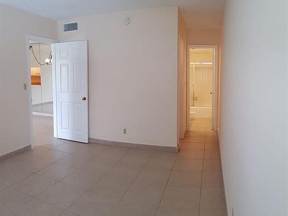 4th image of 751 Pine Dr APT 110