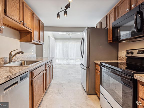5th image of 13120 Wonderland Way #20-301