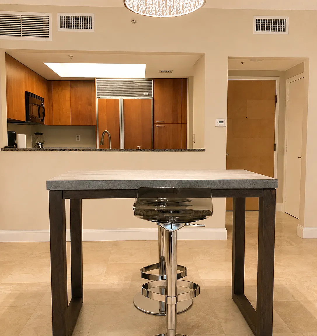 1 bed, 940 sqft, $4,700 — Photo 3
