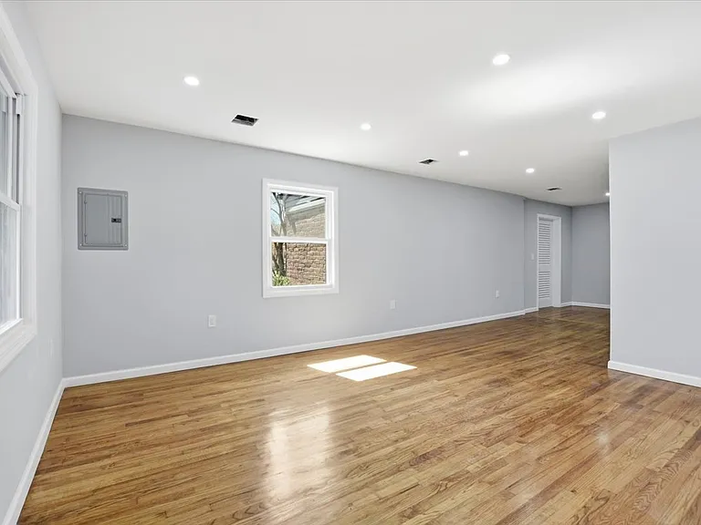 1928 Paterson St #1 — Photo 10