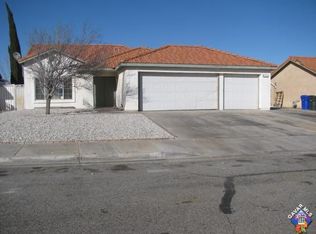 11194 Desert Rose Dr, Adelanto, CA 92301