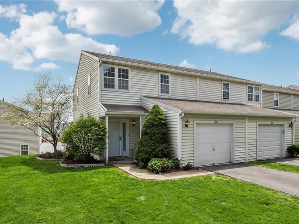 300 Carla Dr, Pittsburgh, PA 15238