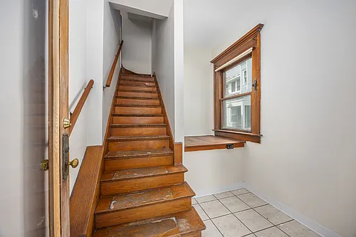 517 Livingston Ave NE #2 Photo 1