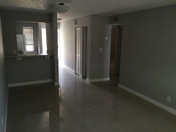 2nd image of 95 NE 41st St APT O225